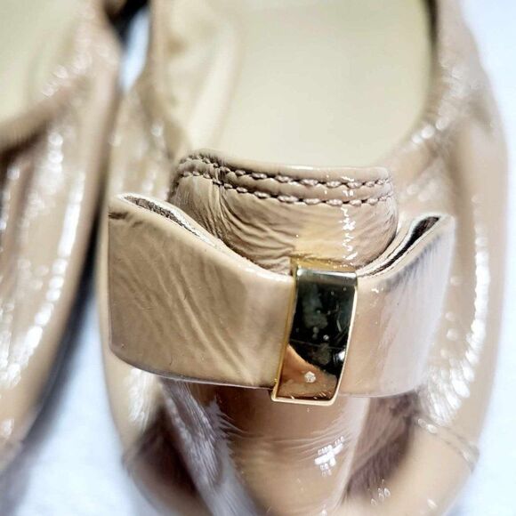 COLE HAAN flat ballet Cream Size 8 shoes lightly used. - Picture 4 of 10